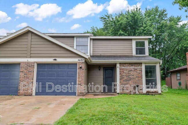 Building Photo - 16107 W 141st Terrace