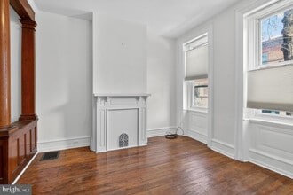 Building Photo - 1910 N Howard St