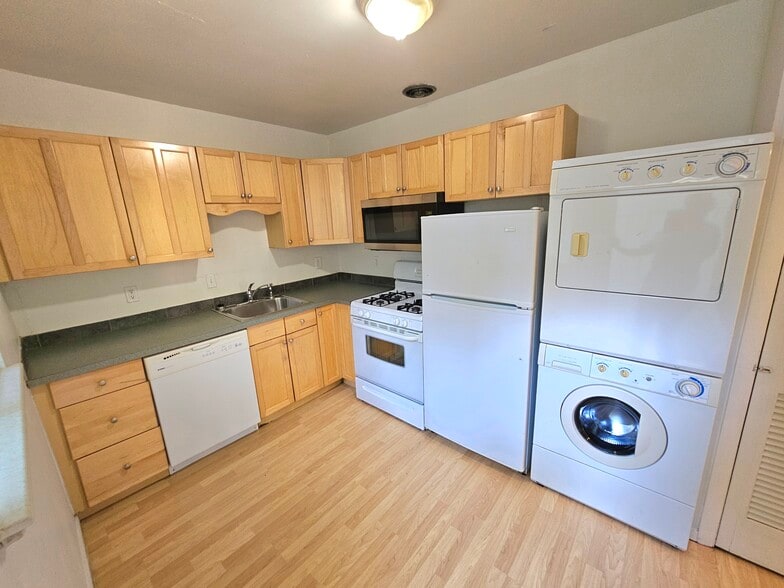 Unit 753 Kitchen - 755 19th St
