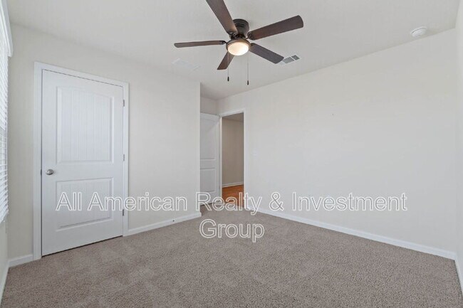 Building Photo - 1047 Limpkin St