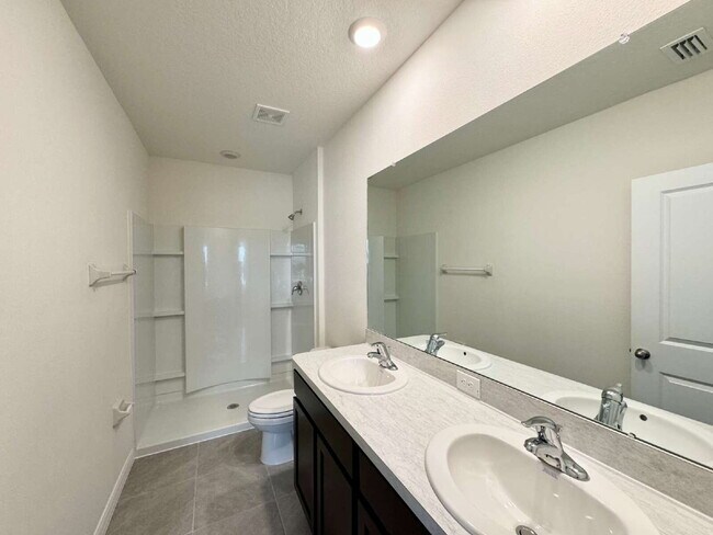 Building Photo - 33031 Tulip Petal Ln