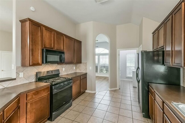 Building Photo - 2212 Highland Crossing Dr