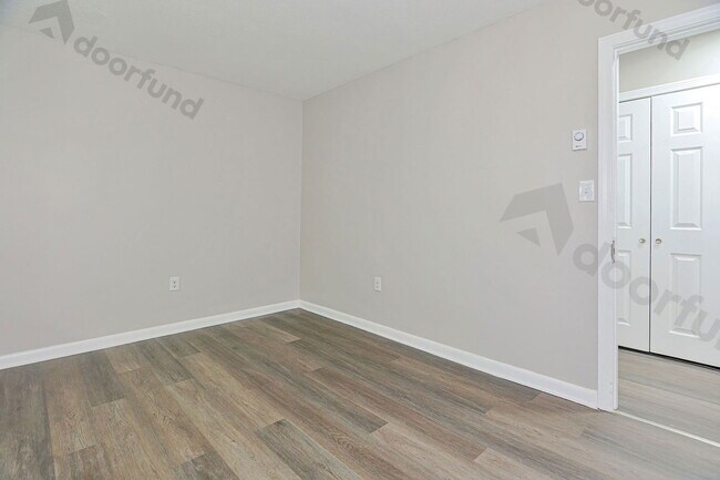 Building Photo - 208 Columbus St