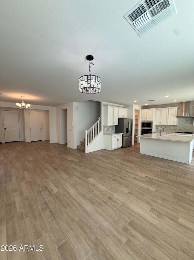 Building Photo - 5731 S Labelle