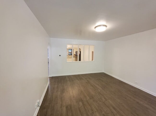 Building Photo - 116Guilden