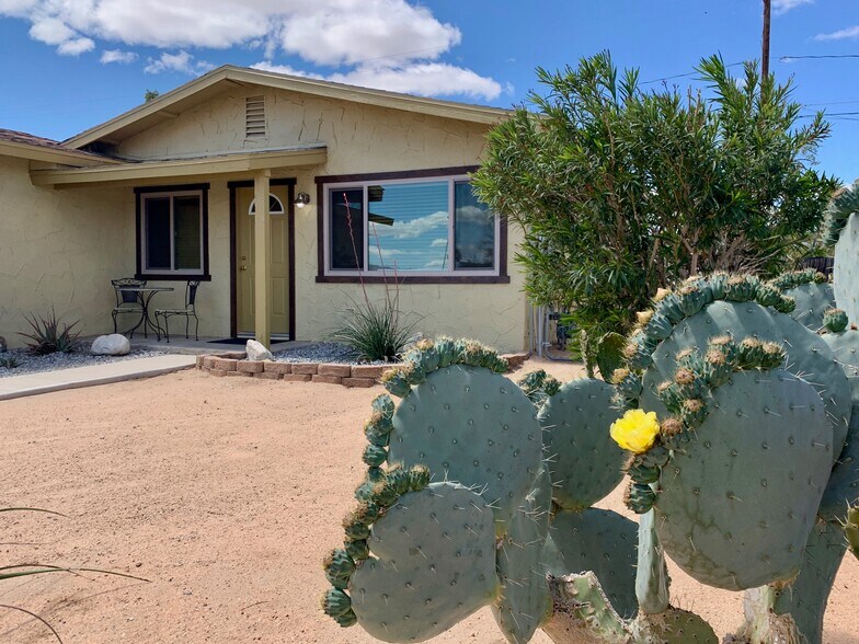 Building Photo - 6186 Chia Ave