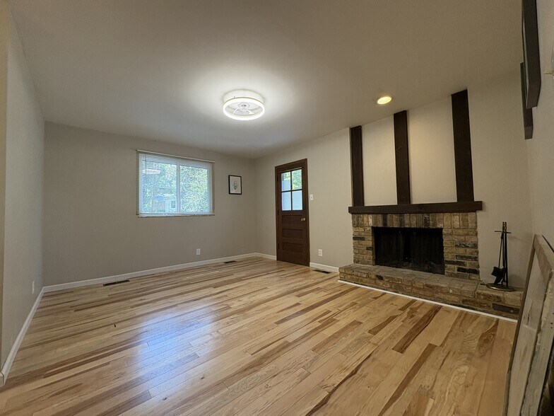 Building Photo - 103 Falmouth Dr