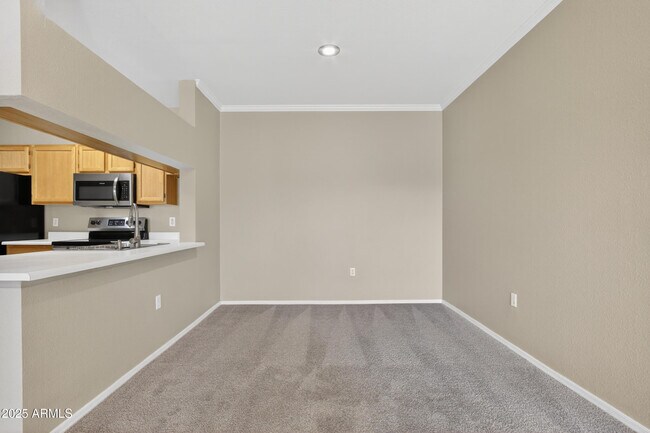 Building Photo - 5401 E Van Buren St