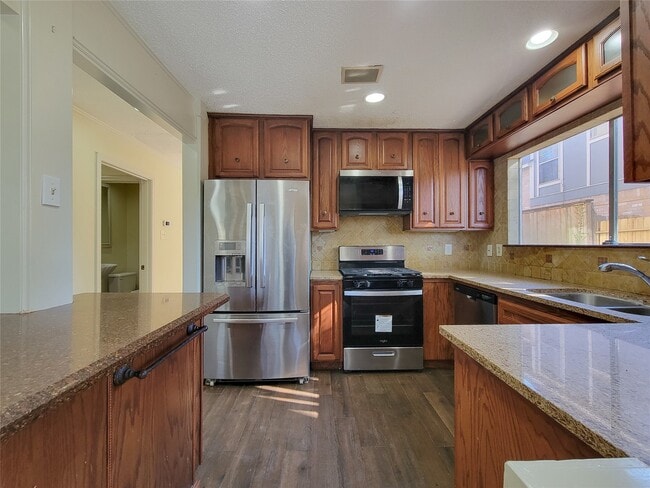 Building Photo - 6215 Francis Marion Dr