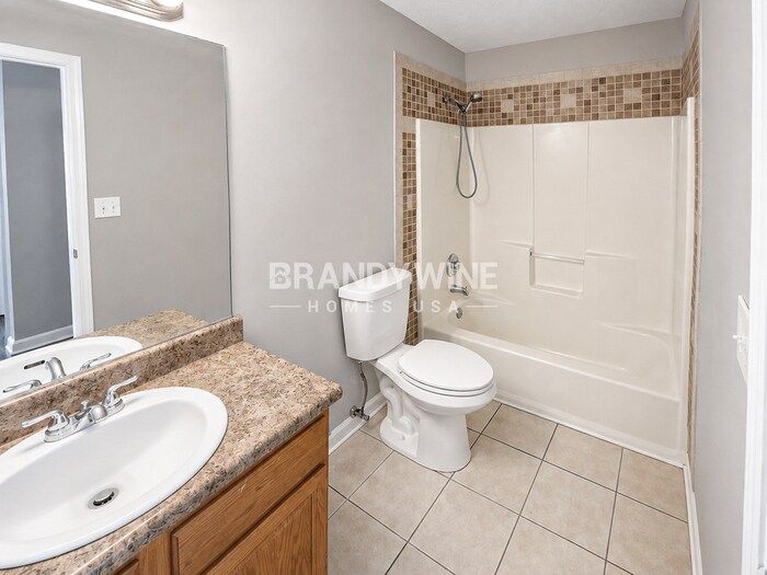 Building Photo - 5045 Promenade Dr SW