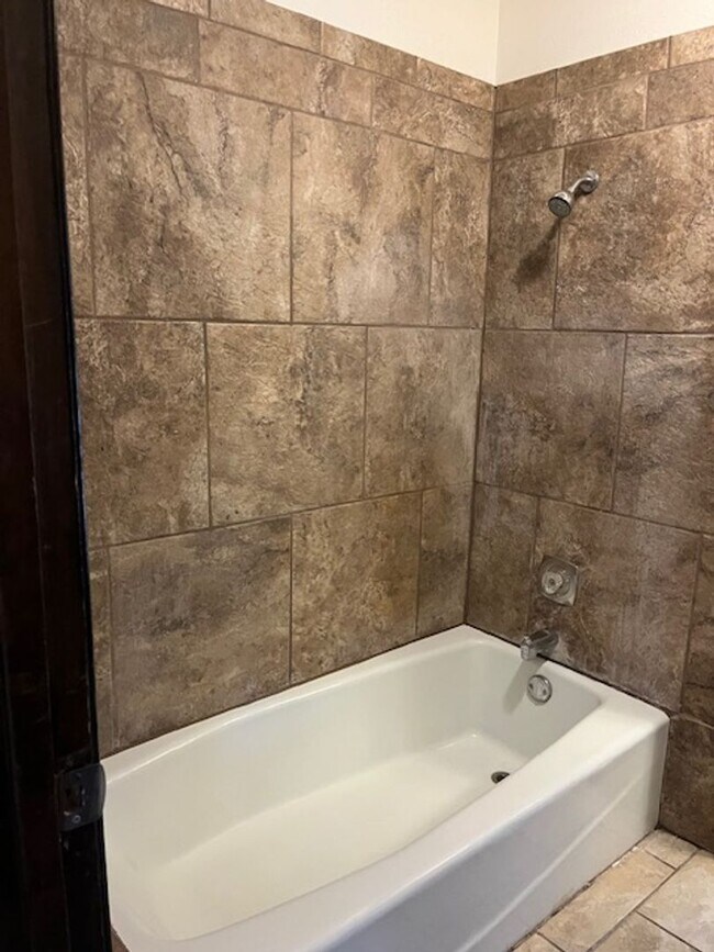 Building Photo - 3200 Wind Song Dr