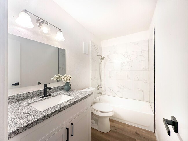 Building Photo - 9350 Country Creek St