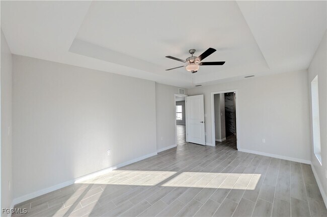 Building Photo - 707 Kismet Pkwy E