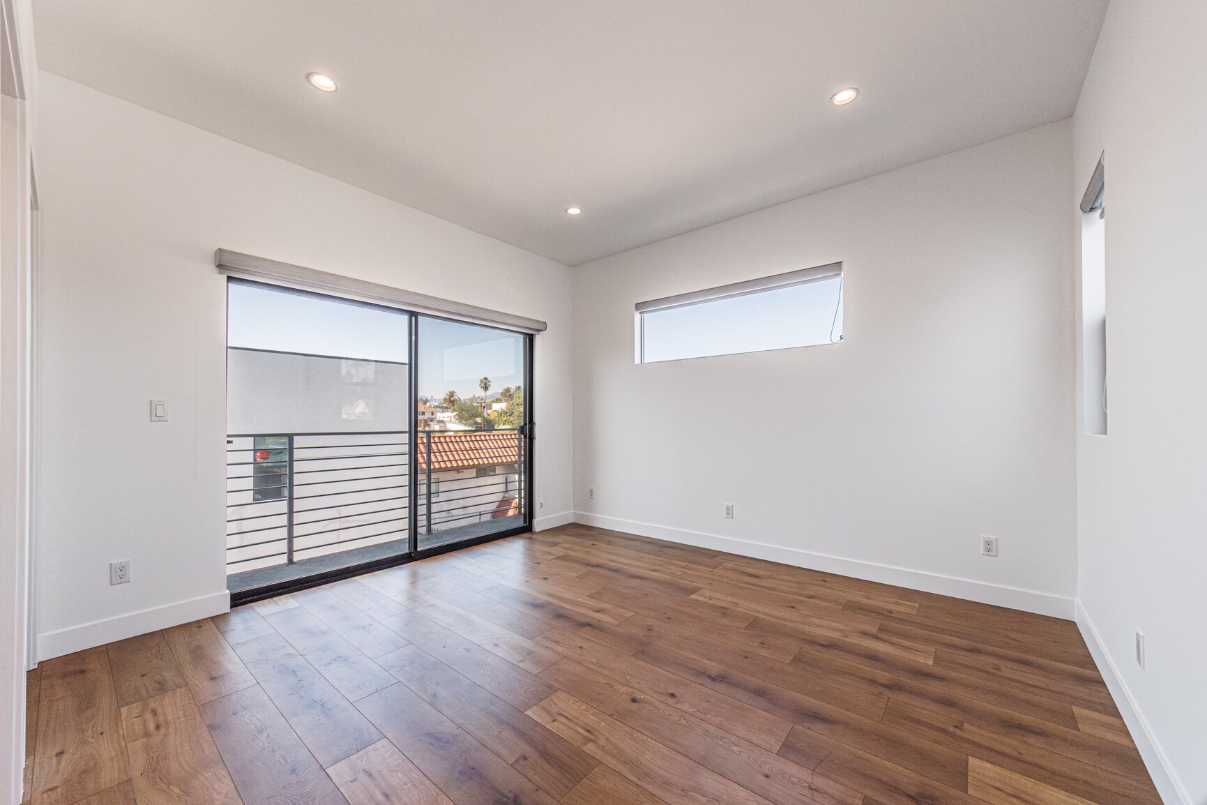 Building Photo - 705 N Benton Way