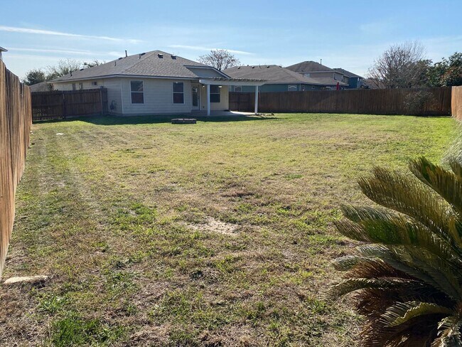 Building Photo - Beautiful Home in Redbird Ranch