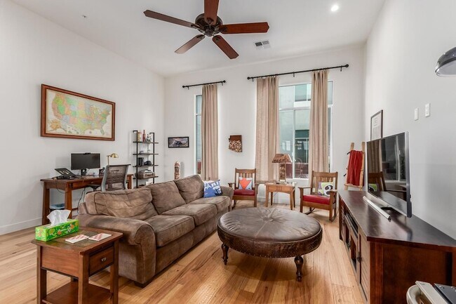 Building Photo - 16510 N 92nd St