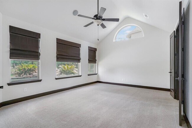 Building Photo - 26 S Swanwick Pl