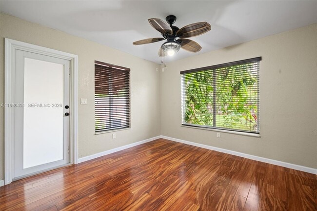 Building Photo - 7245 S Waterway Dr