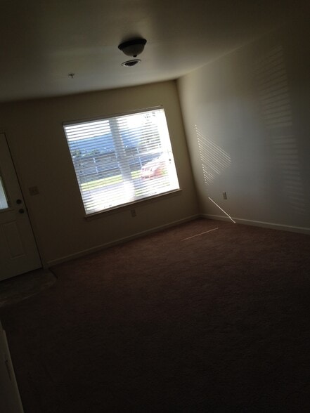 Building Photo - 106 Myotis Dr