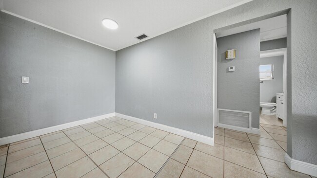 Building Photo - 4681 SW 43rd Terrace