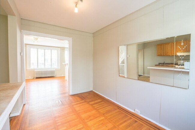 Building Photo - LaSalle Home with Three Bedrooms and Den