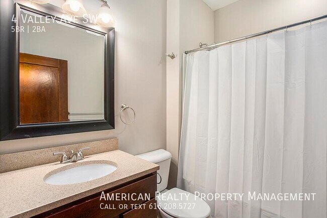 Building Photo - 4 Valley Ave SW