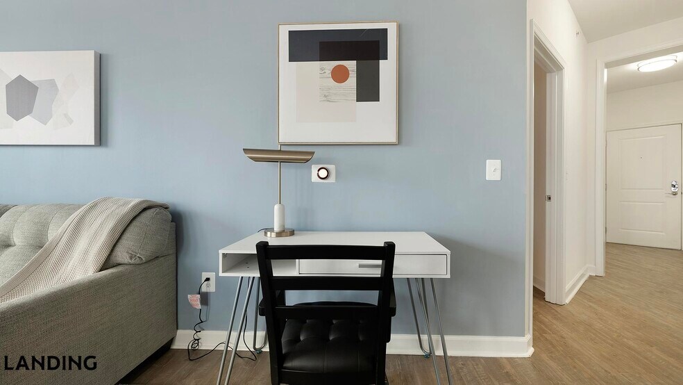 Building Photo - 909 Mansion Dr