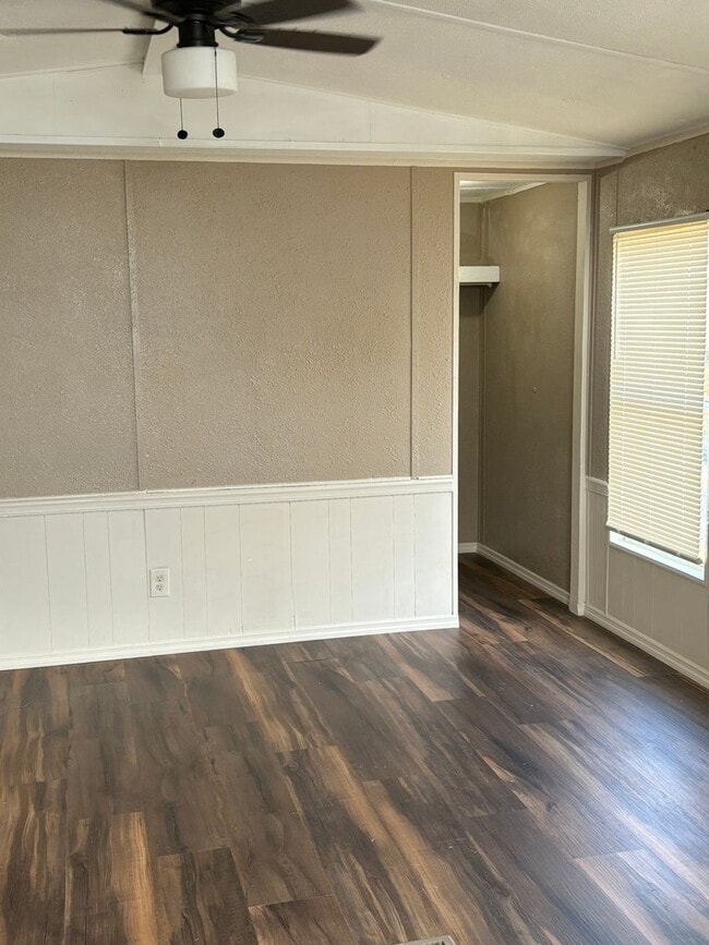 Building Photo - Great home with lots of space!