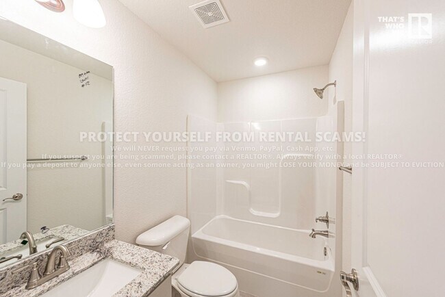 Building Photo - 729 Quartzite Ave