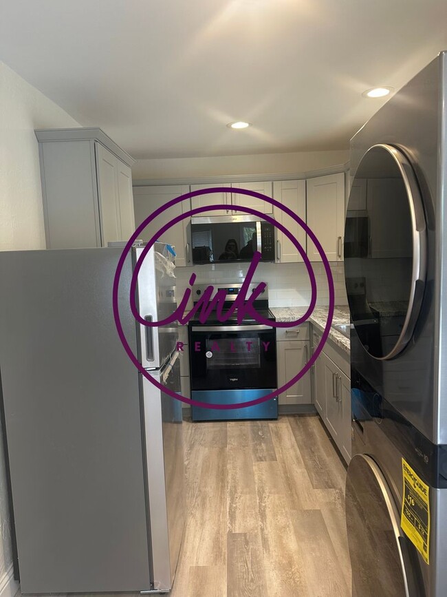 Building Photo - Updated Duplex in Stateline Tahoe