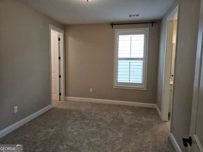 Building Photo - 609 Tulip Poplar Dr
