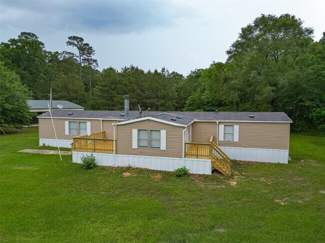 Building Photo - 8856 Greenwood Dr