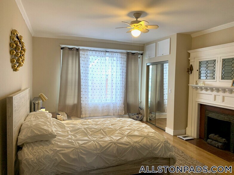 Building Photo - 33 Highgate St