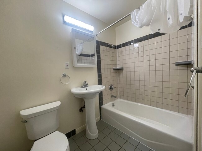 Building Photo - 1154 Kearny St