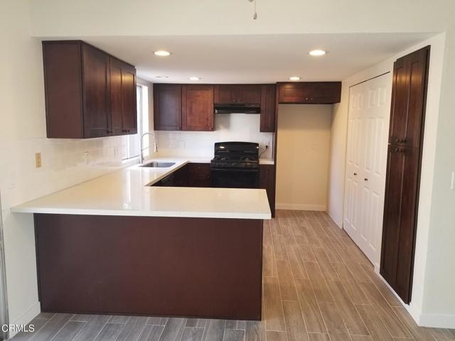 Building Photo - 102 E Ventura St