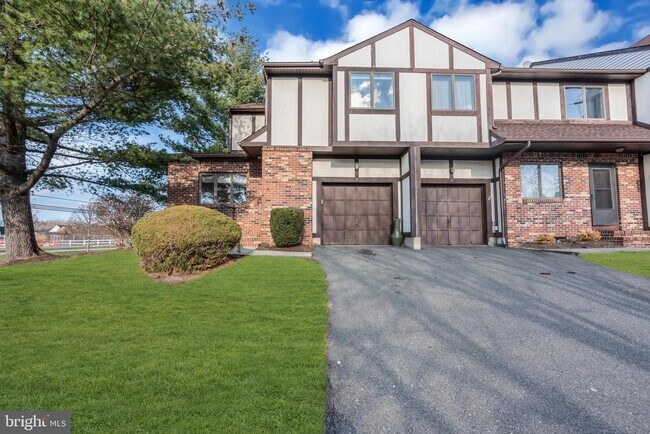 Building Photo - 2 Leicester Ln