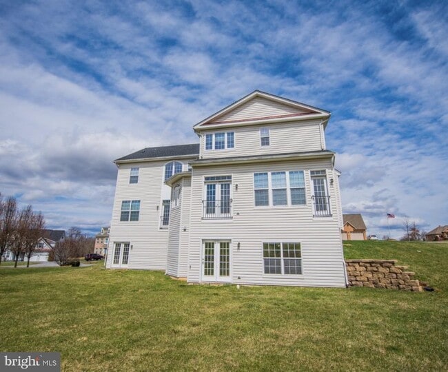 Building Photo - 29 Pathfinder Ct