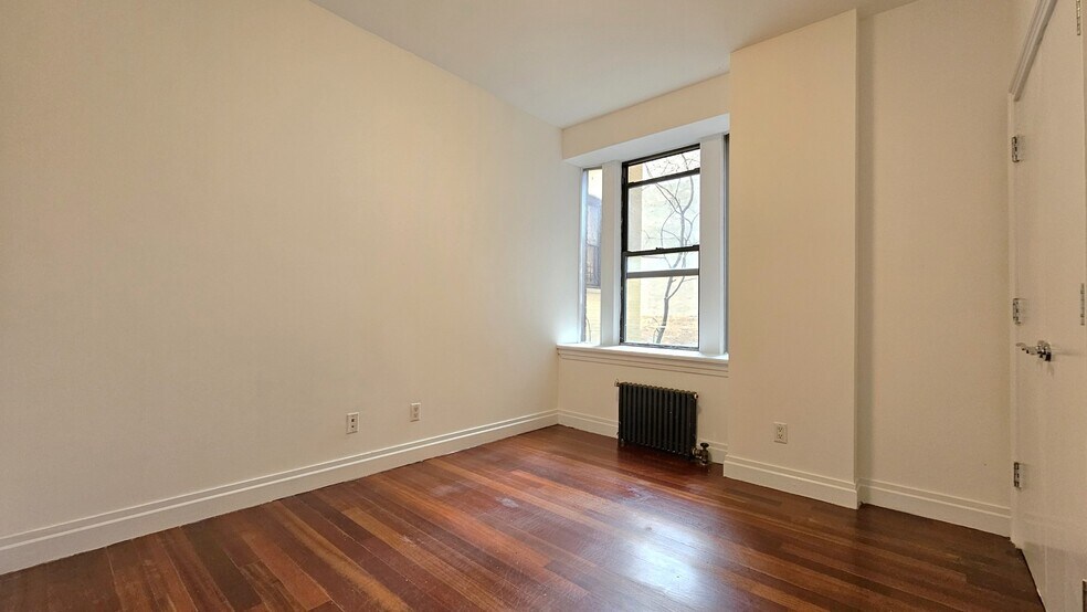 Building Photo - 611 W 137th St