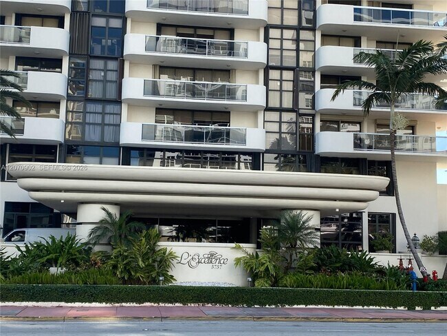 Building Photo - 5757 Collins Ave