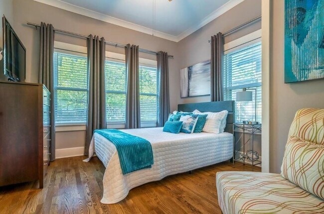 Building Photo - 1932 Carr Ave