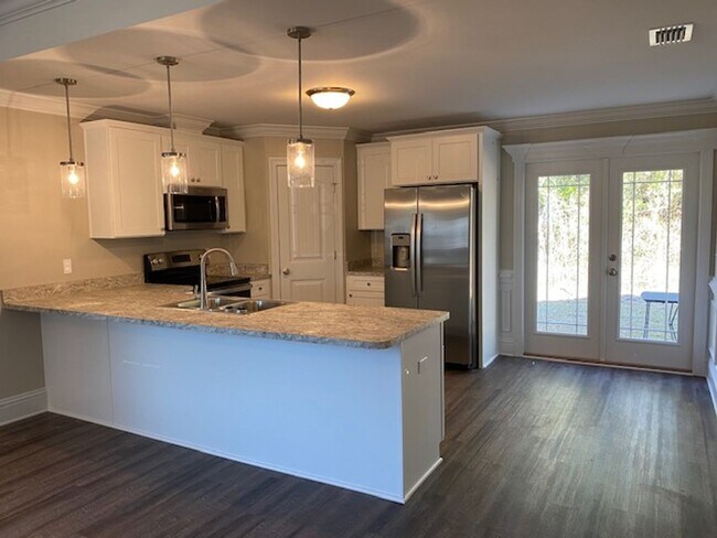 Building Photo - 4 Bedroom Home in Wakulla