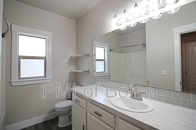 Building Photo - 2271 E Powder River St