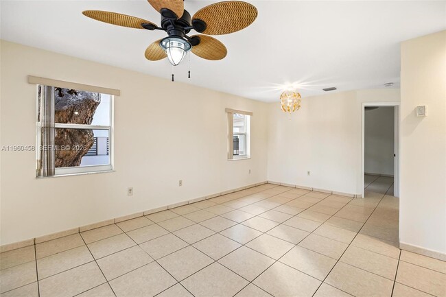 Building Photo - 3072 NW 14th St