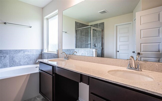 Building Photo - 3806 E Briarlilly Park Cir