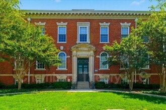 Building Photo - 2035 2nd St NW