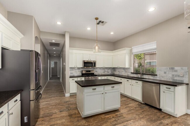 Building Photo - 4326 E Cloudburst Ct