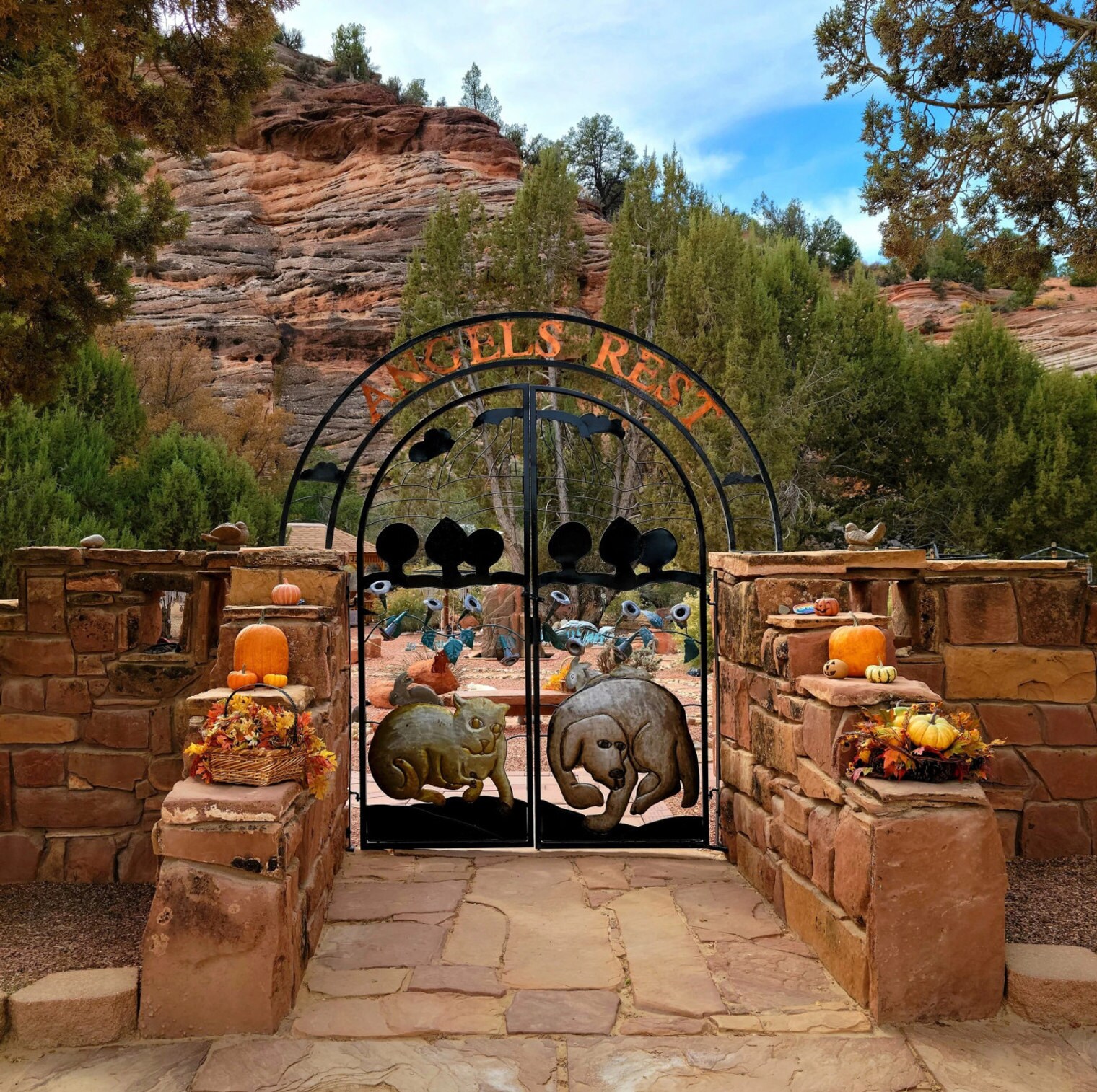 Building Photo - 736 W Rider Dr