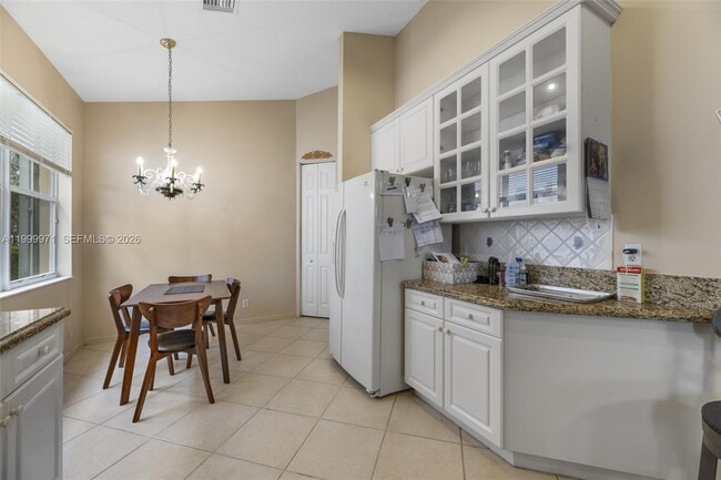 Building Photo - 7363 Via Luria