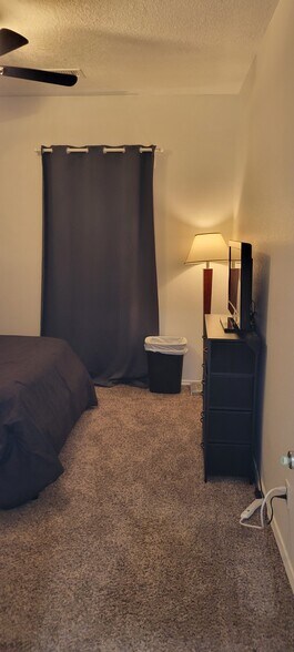Building Photo - 5325 Caprock Ct NE