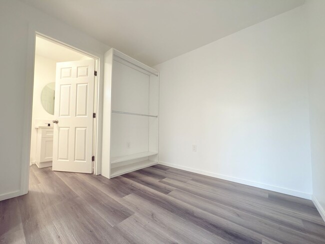 Building Photo - 1-Bedroom ADU – Modern Comfort & Prime Loc...